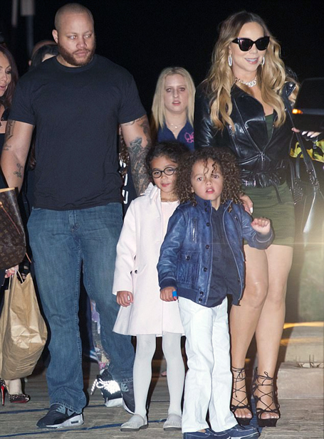 One happy family | mcarchives.com