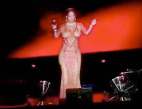 Mariah puts on another underwhelming performance | mcarchives.com