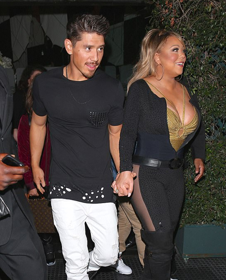 Mariah enjoys date night with Bryan after performing | mcarchives.com