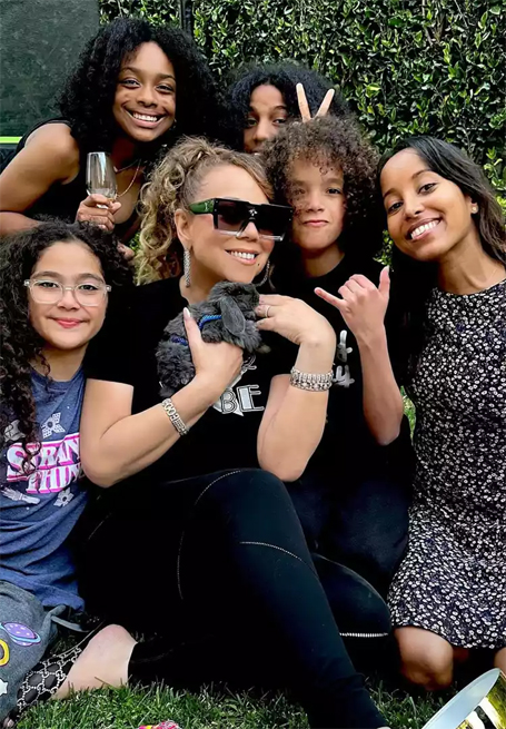 Mariah and her kids celebrate Easter with a real bunny  | mcarchives.com