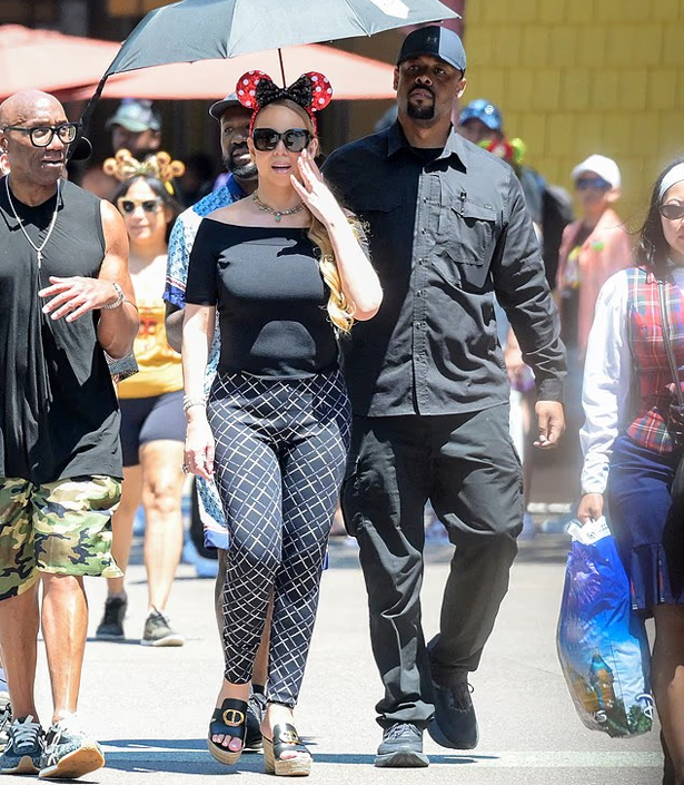 Mariah Carey hits Disneyland | mcarchives.com