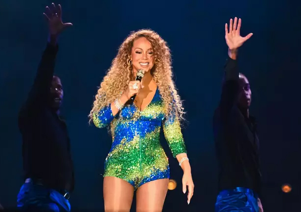 Mariah disappoints with strange and truncated show | mcarchives.com