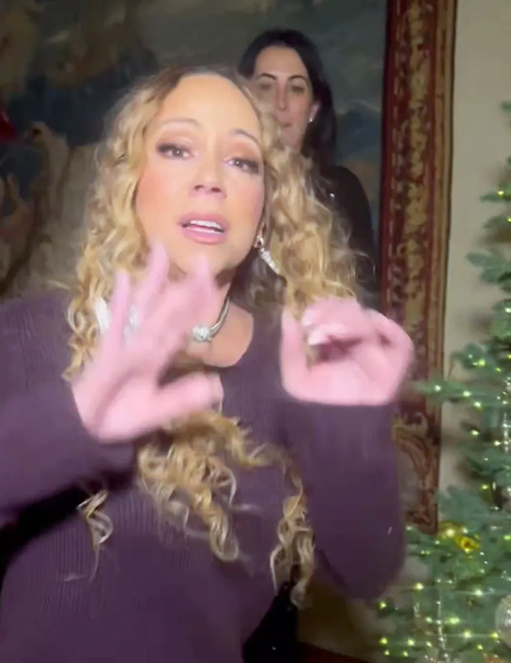 Mariah becomes distraught as holiday season comes to an end | mcarchives.com