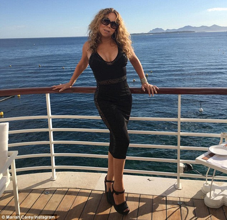 Yachting with mommy | mcarchives.com
