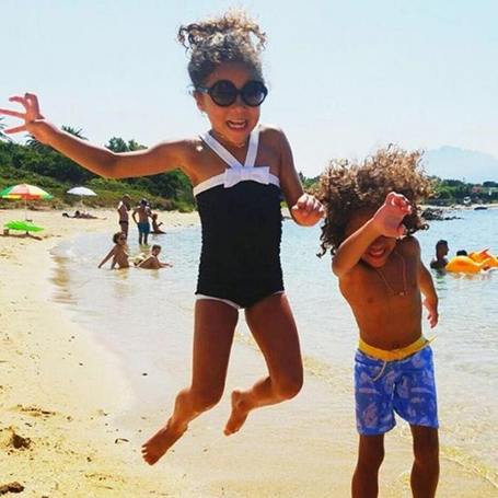 Mariah Carey shares sweet seaside snaps of twins | mcarchives.com